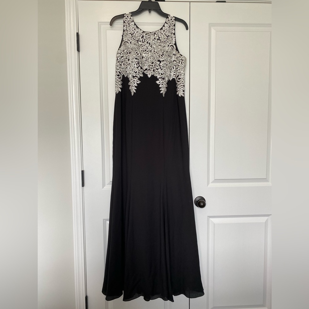 Alex Evenings Formal Gown elegant special event black tie long dress